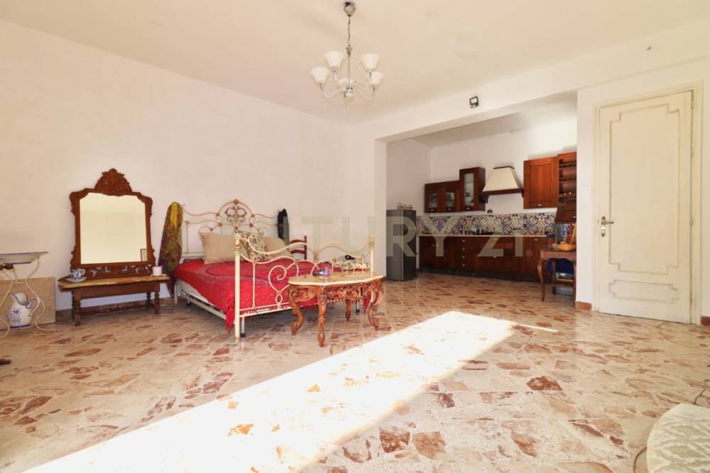 casa indipendente in vendita a Carini