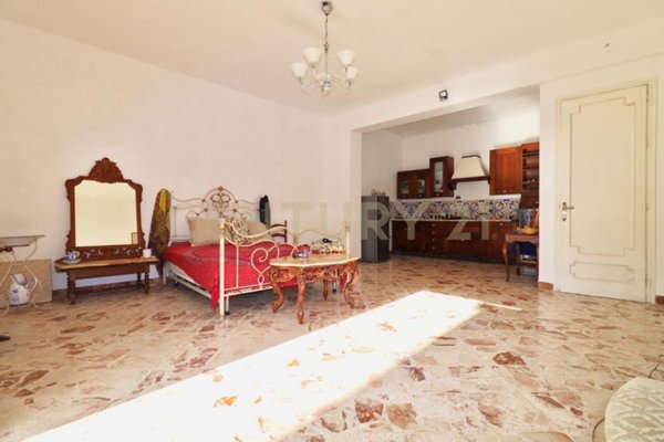 casa indipendente in vendita a Carini