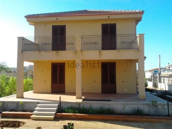 casa indipendente in vendita a Carini