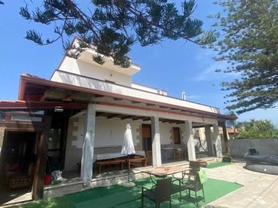 casa indipendente in vendita a Carini in zona Villagrazia di Carini