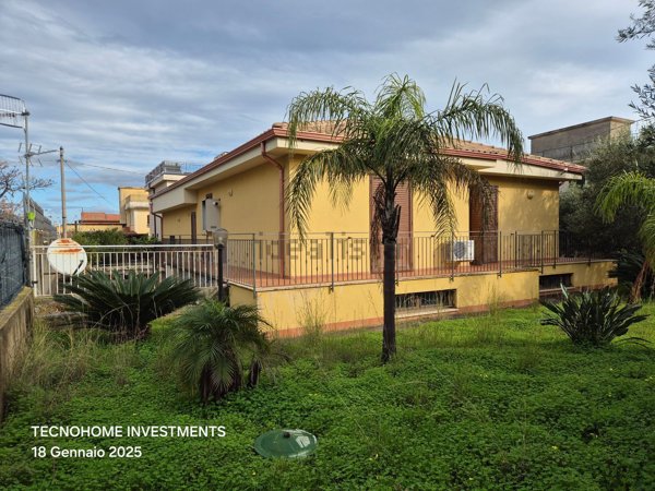 casa indipendente in vendita a Carini