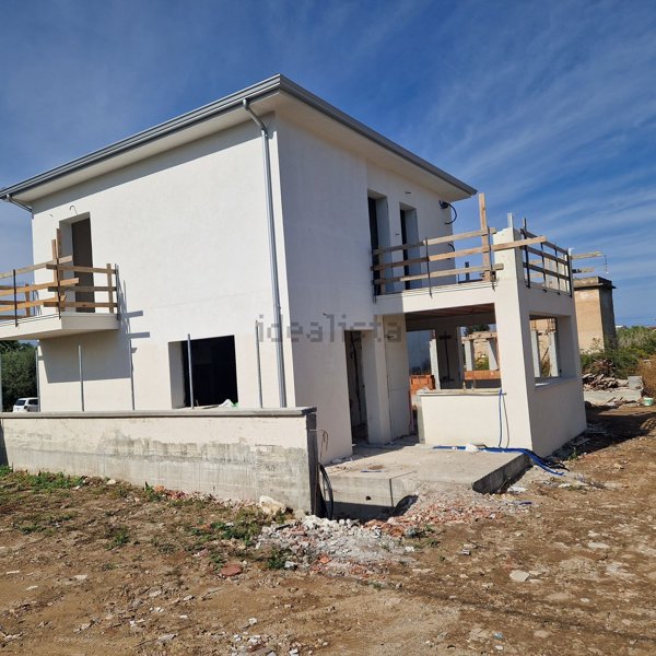 pentavano in vendita a Carini