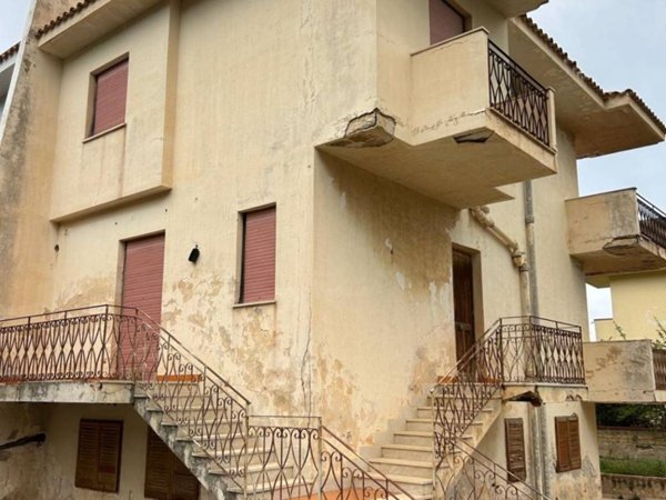 casa indipendente in vendita a Carini