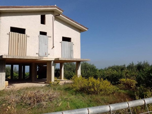 casa indipendente in vendita a Carini