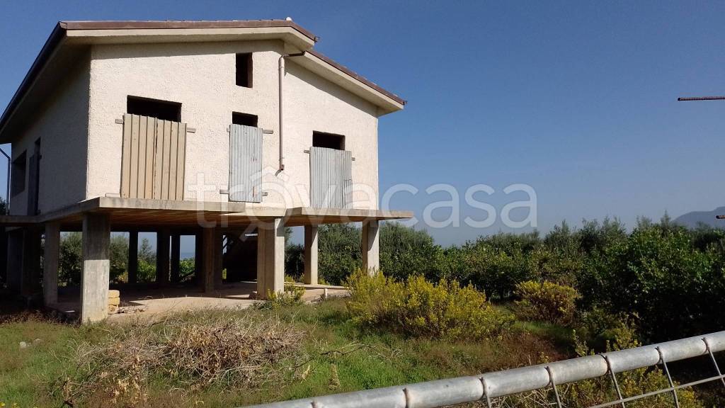 casa indipendente in vendita a Carini