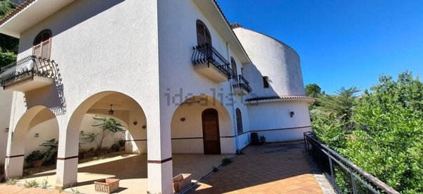 casa indipendente in vendita a Carini