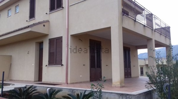 casa indipendente in vendita a Carini