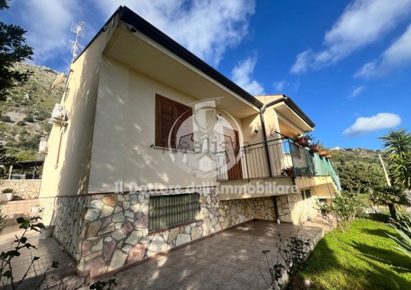 casa indipendente in vendita a Carini