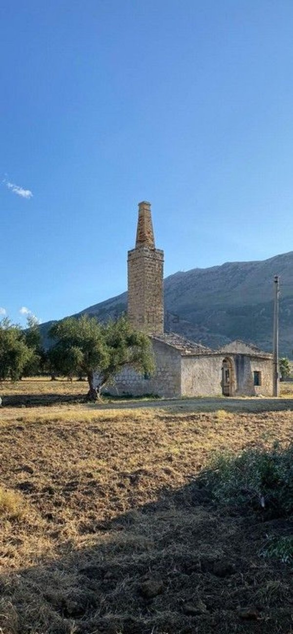 terreno edificabile in vendita a Carini