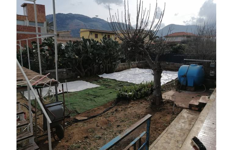 casa indipendente in vendita a Carini