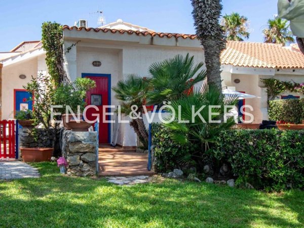 casa indipendente in vendita a Carini