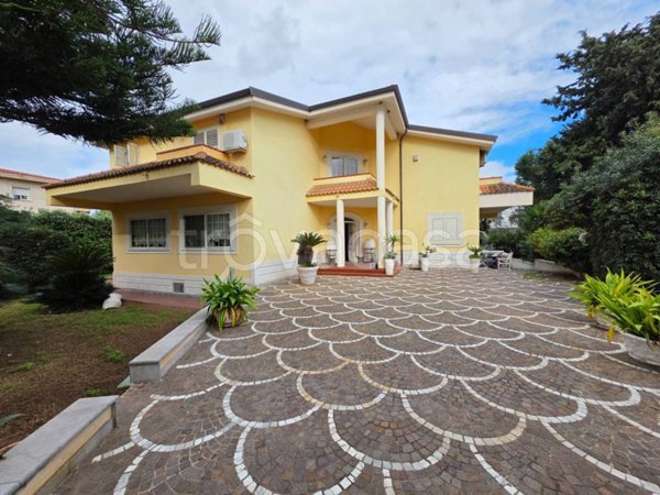 casa indipendente in vendita a Carini