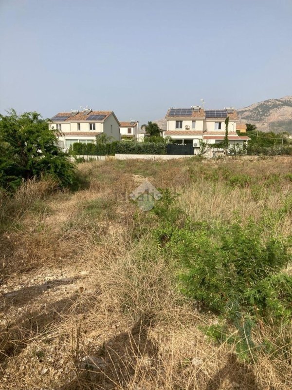 terreno edificabile in vendita a Carini