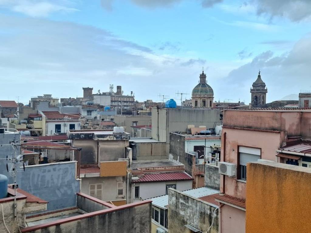 intera palazzina in vendita a Carini