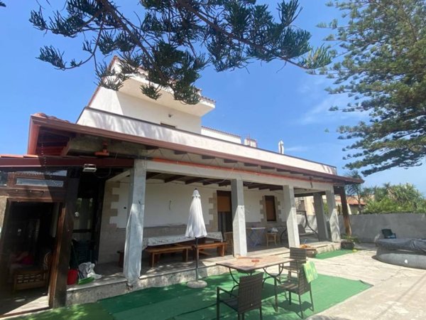 casa indipendente in vendita a Carini in zona Villagrazia di Carini