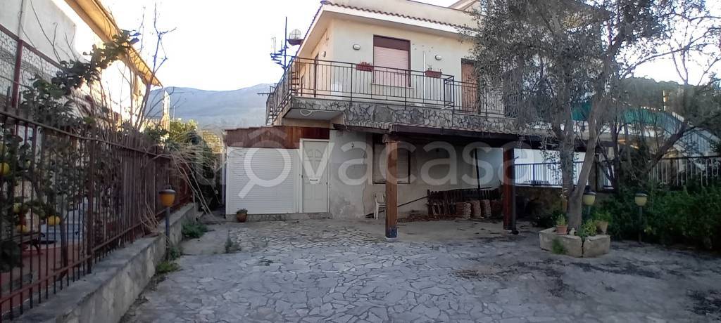 casa indipendente in vendita a Carini