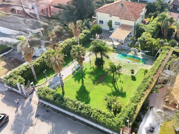 casa indipendente in vendita a Carini in zona Villagrazia di Carini