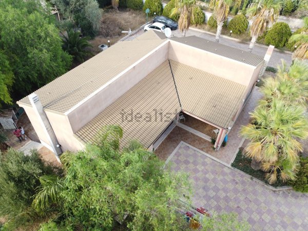 casa indipendente in vendita a Carini in zona Bivio Foresta