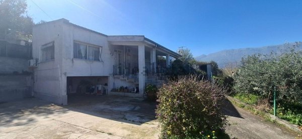 casa indipendente in vendita a Carini