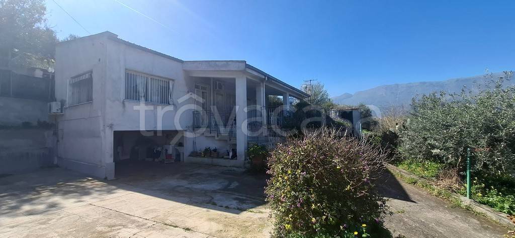 casa indipendente in vendita a Carini