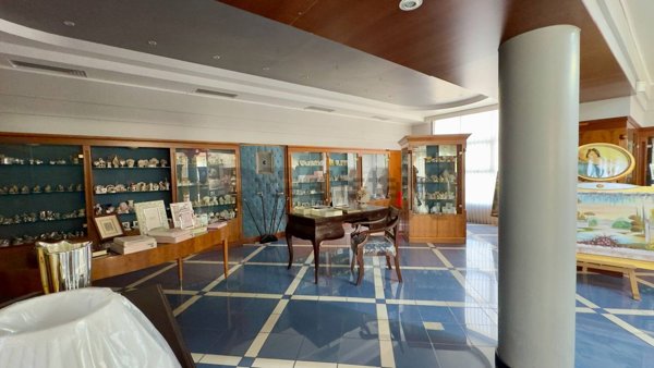 locale commerciale in vendita a Carini