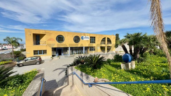 negozio in vendita a Carini