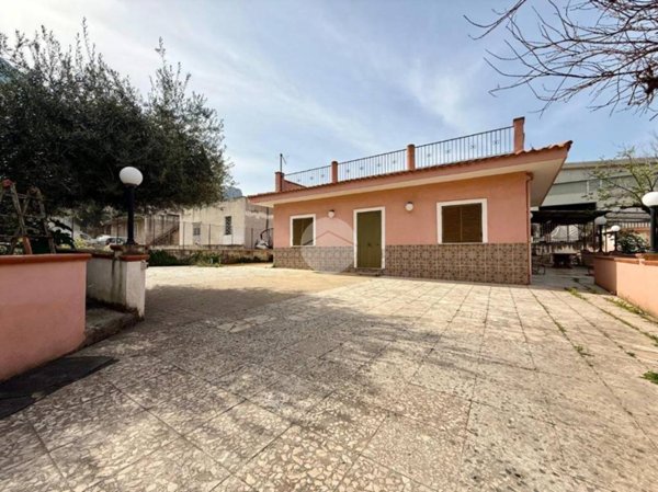 casa indipendente in vendita a Carini