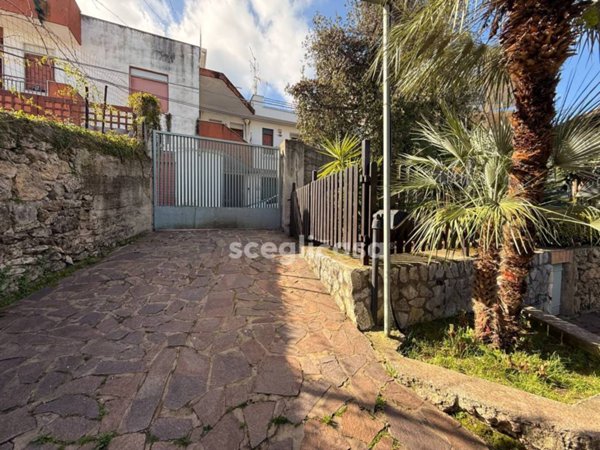 casa indipendente in vendita a Carini