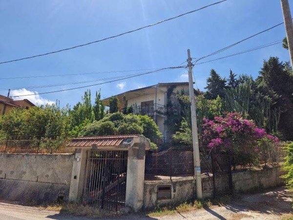 casa indipendente in vendita a Carini