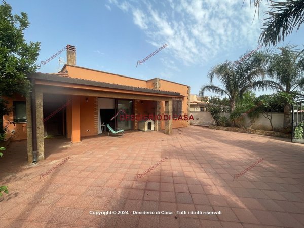 casa indipendente in vendita a Carini