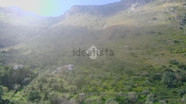 casa indipendente in vendita a Carini