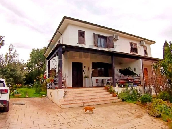 casa indipendente in vendita a Carini