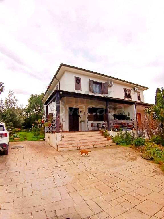 casa indipendente in vendita a Carini