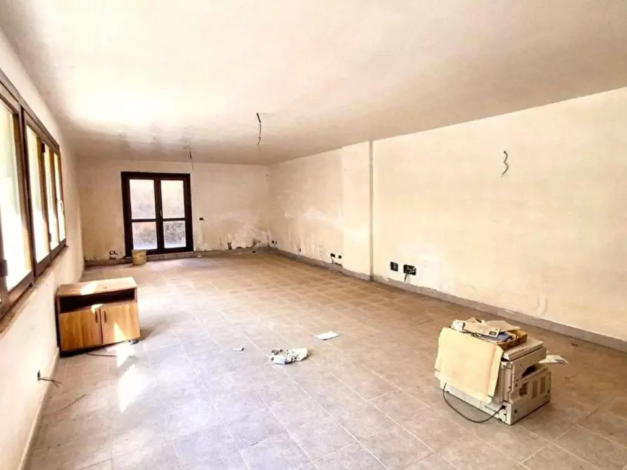 locale di sgombero in vendita a Carini