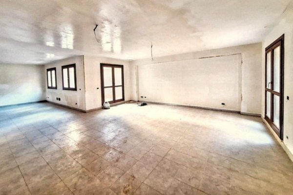 locale di sgombero in vendita a Carini