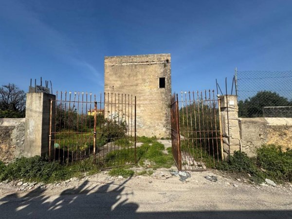 casa indipendente in vendita a Carini