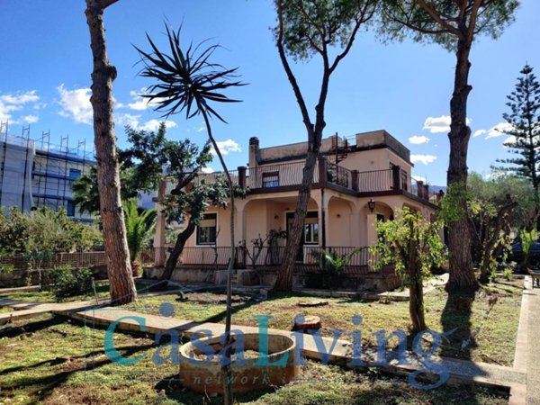 casa indipendente in vendita a Carini