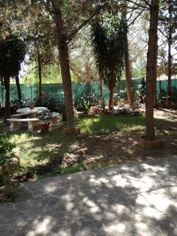 casa indipendente in vendita a Carini in zona Piraineto