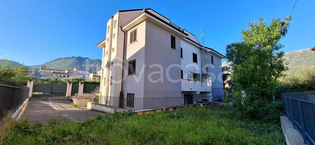 casa indipendente in vendita a Carini