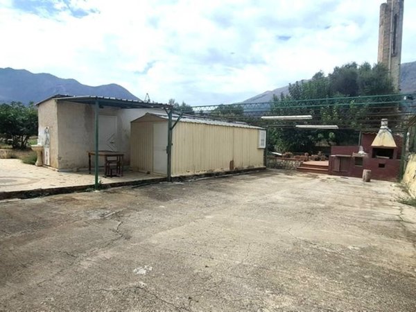 casa indipendente in vendita a Carini in zona Bivio Foresta