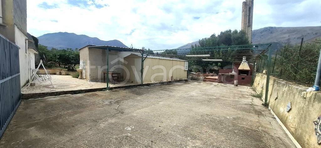 casa indipendente in vendita a Carini in zona Bivio Foresta