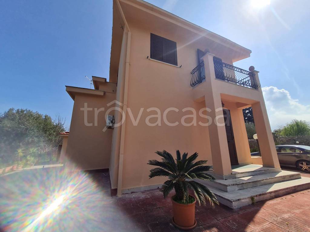 casa indipendente in vendita a Carini