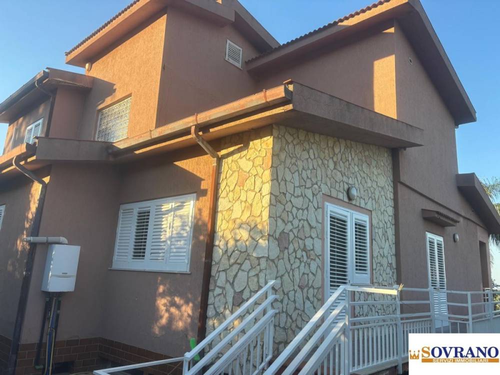 casa indipendente in vendita a Carini