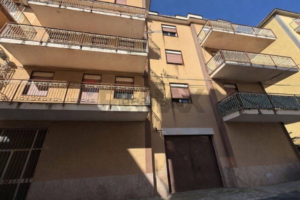 locale di sgombero in vendita a Carini