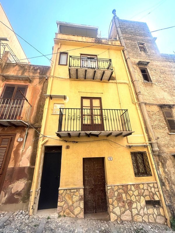 casa indipendente in vendita a Carini