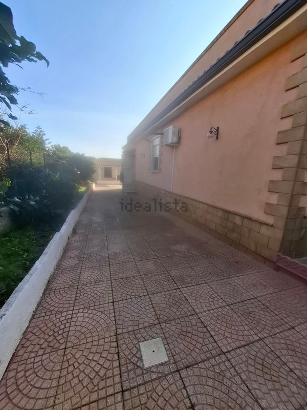 casa indipendente in vendita a Carini