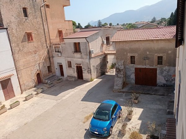 casa indipendente in vendita a Carini