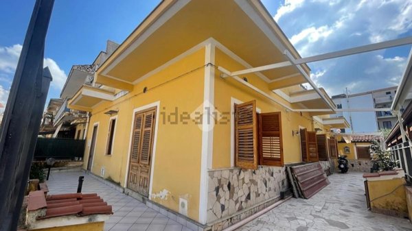 casa indipendente in vendita a Carini