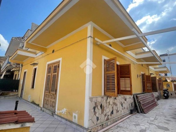 casa indipendente in vendita a Carini