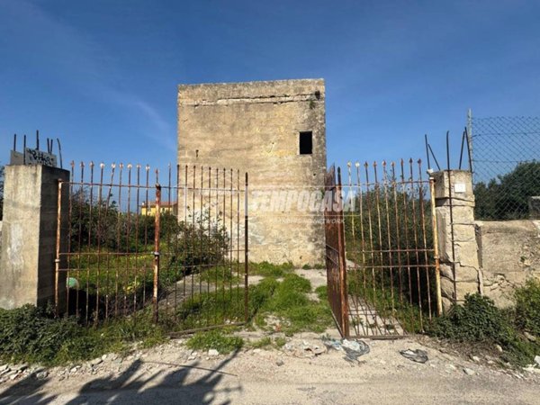 casa indipendente in vendita a Carini